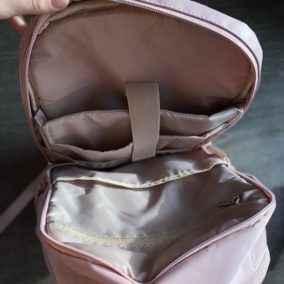 Laptop/School/Work Backpack - Picture 3 of 9